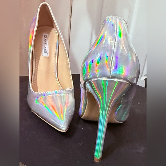 Cape Robbin Silver Stiletto Heels with Iridescent Finish - Picture 2 of 4